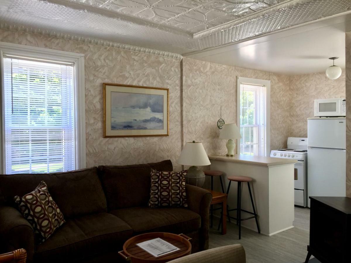 גאנאנוק Trinity House Inn מראה חיצוני תמונה