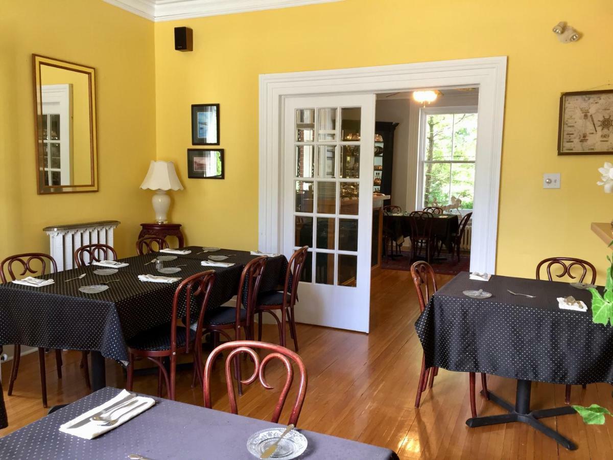 גאנאנוק Trinity House Inn מראה חיצוני תמונה