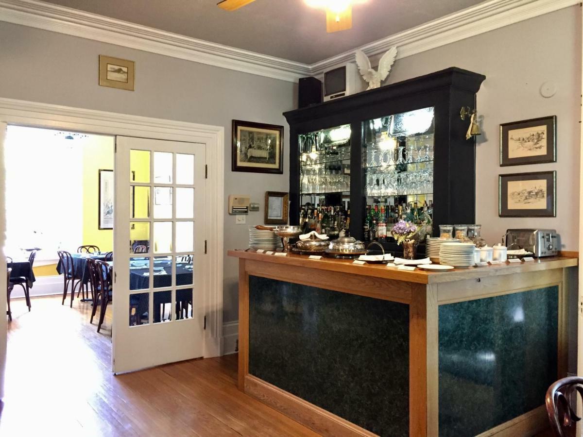 גאנאנוק Trinity House Inn מראה חיצוני תמונה